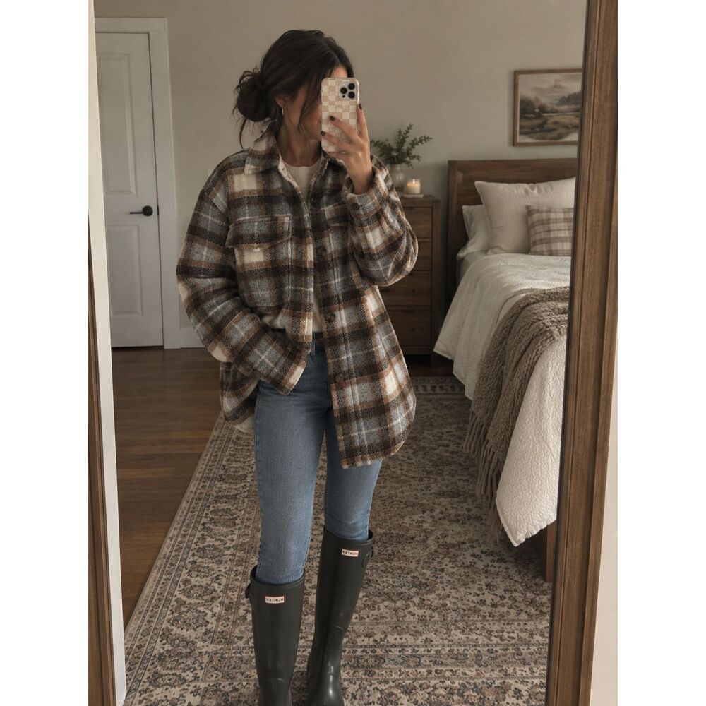 L.L.Bean Neutral Plaid Fleece Shirt Jacket / Shacket – Size M
